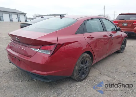 2021 Hyundai Elantra Sel z USA, uszkodzony, nr VIN KMHLS4AG1MU101908